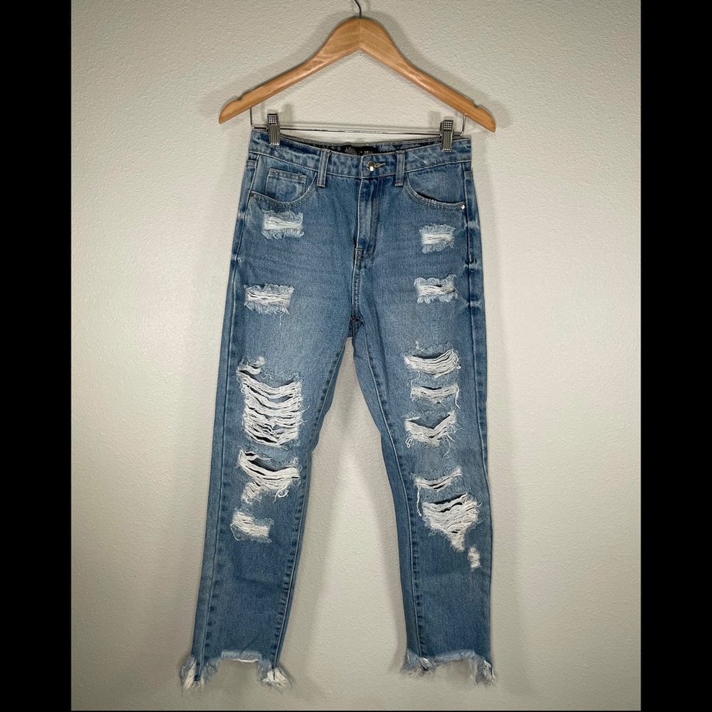 FASHION NOVA JEANS